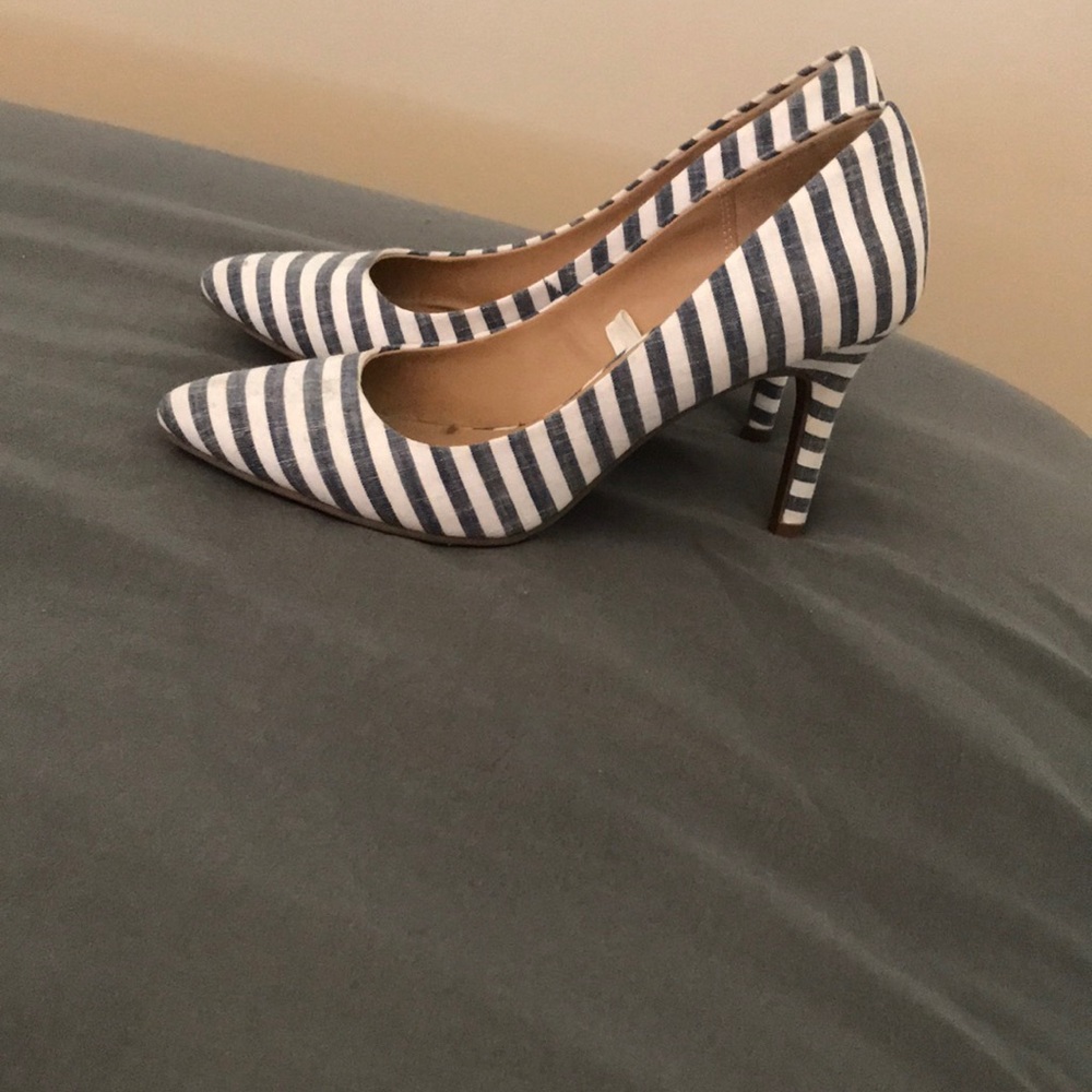 Shoes - Picture 3 of 6